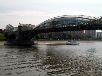 Поездка в Москву 15.08.2007 | Пешеходный мост вид с берега.