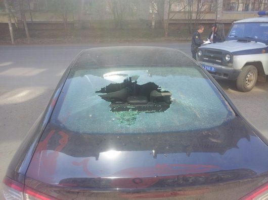 Разбито стекло в машине, украден фотоаппарат! | Происшествия ДТП