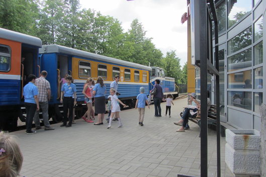 В Ярославль на день | Поезд прибыл на станцию Пионерская