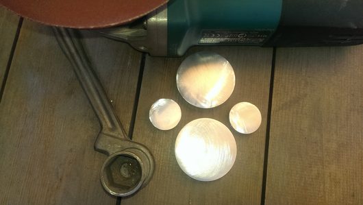 Чем удалить остатки клея для поверхностей металл-стекло? | Разное