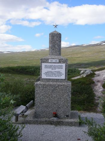 Автотуризм | Обелиск нашим солдатам, погибшим в плену на строительстве ж.д в заполярной Норвегии.