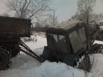 Раздолбыши (фото аварийных авто) | только что у моего дома Провалился в канаву - не заметил