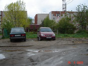 Парковка на газонах | Только что сфоткал, ул.Поселковая.