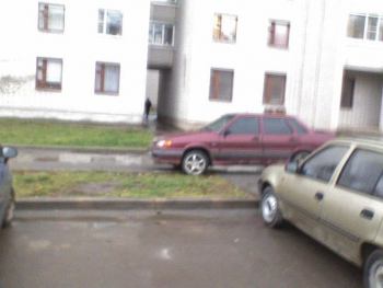 Шедевры парковки | Этот шедевр меня просто убил сегодня утром (Воркутинская, 17) (Пардон за качество)