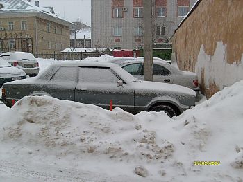 просто ретро-автомобили (фотографии, сделанные на вологодчине) | Вот ещё машинки-некросы