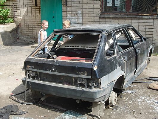 Вологда. "Подснежники" или бесхозные машины | Парковка