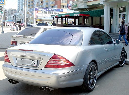 Вологодские "деликатесы" (фото редких и интересных автомобилей) | Mercedes-Benz CL-Klasse второй в Вологде, у этого обвес от AMG.