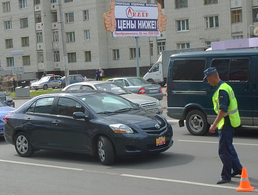 Вологодские "деликатесы" (фото редких и интересных автомобилей) | Тойота Приус Toyota Yaris Sedan (добавлено модератором)