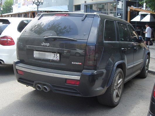 Вологодские "деликатесы" (фото редких и интересных автомобилей) | Jeep Grand Cherokee SRT-8 еще не выкладывали вробе бы, хотя деликатес smile 