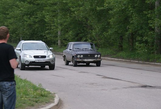 Нелегальный  DragRacing в Вологде | Субару Аутбэк и ВАЗ-2106 (Макс)