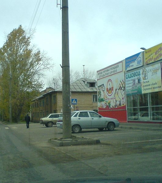 Столбы выходят на дороги | Прокатился сейчас по ул Беляева...