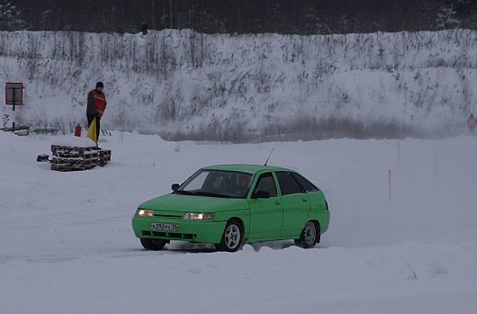 Перерыв между заездами. Чистка трассы Санниково | Коряковский Роман (г.Вологда)