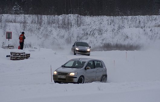 Перерыв между заездами. Чистка трассы Санниково | Сурков Алексей (г.Ярославль, Хюндай Гетц) и я