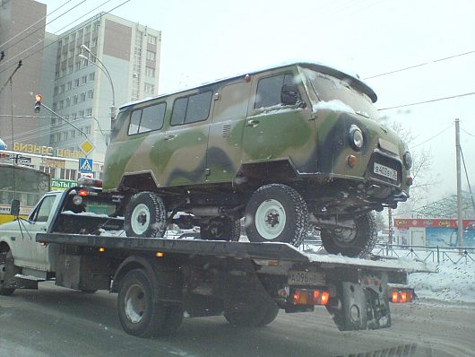 Вологодские "деликатесы" (фото редких и интересных автомобилей) | Не сильно интересный, но все же вот такой повстречался экземпляр Мне вообще серией номера приметился (+35 к моему) )