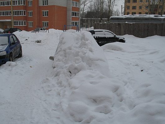 Вологда. "Подснежники" или бесхозные машины | Тоже можно только гадать, что это за машинка.. (кроме тех, кто знает).