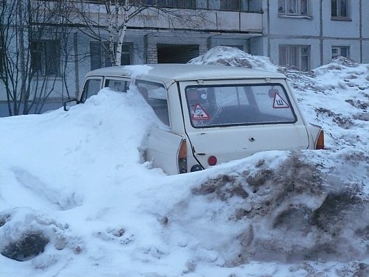 Вологда. "Подснежники" или бесхозные машины | почти раритет жаль...пропадает