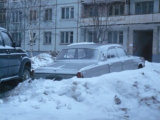 Вологда. "Подснежники" или бесхозные машины | волга там же