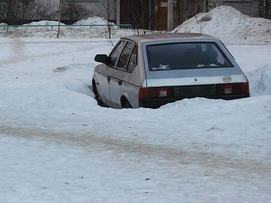 Вологда. "Подснежники" или бесхозные машины | опять оттуда