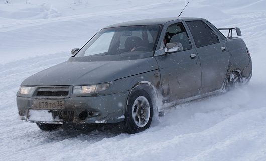 Перерыв между заездами. Чистка трассы Санниково | Фото...