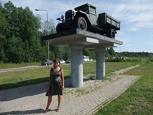 DelphiN - LADA Kalina 1.4 л 16 кл. 2008 г.в | Закончив с церемониями рванули праздновать, и первой остановкой был пикник возле памятника вологодским автомобилистам )