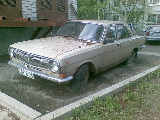 Вологда. "Подснежники" или бесхозные машины | волга на псковской