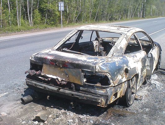 Возгорания автомобилей | Опель Калибра вчера сгорела на трассе между Вологдой и Соколом