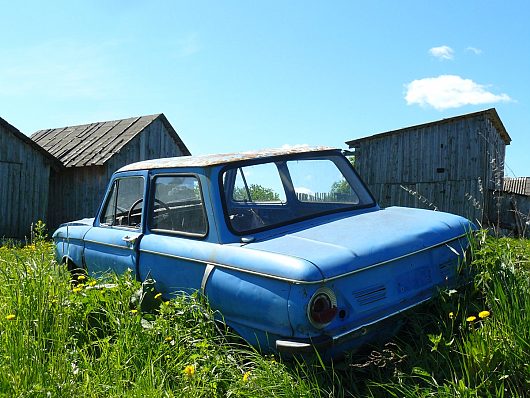 просто ретро-автомобили (фотографии, сделанные на вологодчине) | догнивает (