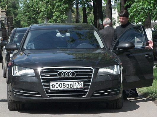 Вологодские "деликатесы" (фото редких и интересных автомобилей) | Audi A8L FSI quattro, только не с вологодскими номерами