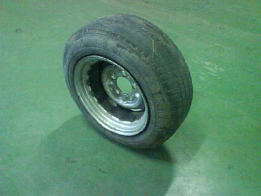 FIN  -  AЗЛК-2140 | Собрали 175/70 R13 не понравилась покрышка, нужно меньше...