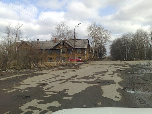 Пропала девочка в г. Сокол | сокол плохо знаю. нашел одно фото в яндексе даже не представляю где такая улица. и далеко ли она от места похищения.