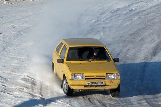 Перерыв между заездами. Чистка трассы Санниково | Автоспорт Вологодская область