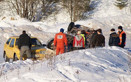 Перерыв между заездами. Чистка трассы Санниково | ...и что бы без меня делали )