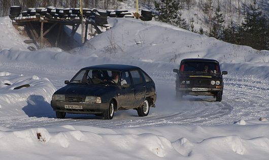 Перерыв между заездами. Чистка трассы Санниково | Ежик и Ласточка.