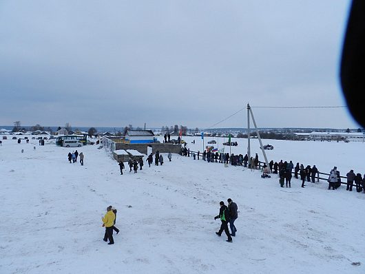 Автогонки на Празднике Коня. д.Еройфека Вологодского района 25 февраля 2012г | Полина на старте