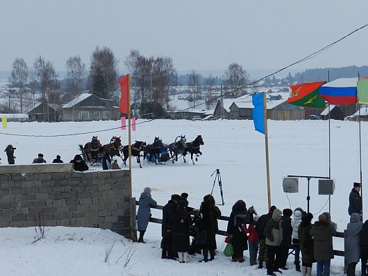 Автогонки на Празднике Коня. д.Еройфека Вологодского района 25 февраля 2012г | Старт