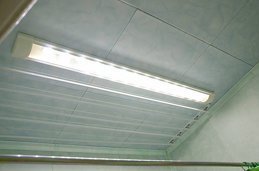 Вопросы по Электротехнике/электронике | В ванной переделан тоже люминисцентный светильник на 40 Вт, теперь потребляет 24Вт
