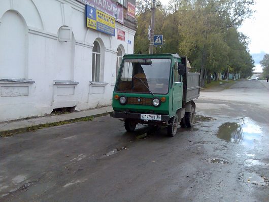 Фотки разных "необычных" авто | Такой экземпляр колесит по улицам Кириллова не первый год, всё не получалось сфоткать, вижу очень часто. smile 