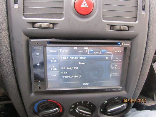 Alexx- Hyundai Getz 1.4 MT- "Гоша" | Готово Весь монтаж занял не более получаса С поиском коротких болтов и врезкой гнезда USB в заглушку.