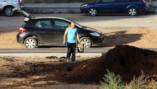 Дорога на ул. Карла Маркса - Фрязиновская | Люди нам присылают фото в группе в ВК с заголовком Воруют землю по ул Карла Маркса