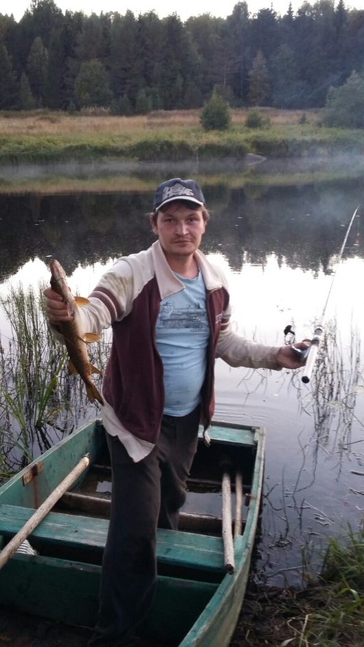 Рыбалка | Река Кема послала 2 щуков