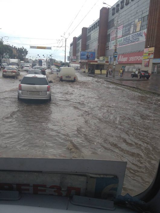 В городе дождь. Ливневая канализация | Авто ВОЛОГДА