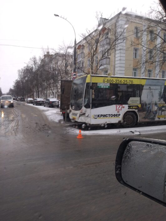 ДТП с участием общественного транспорта. Россия, область | С другого ракурса