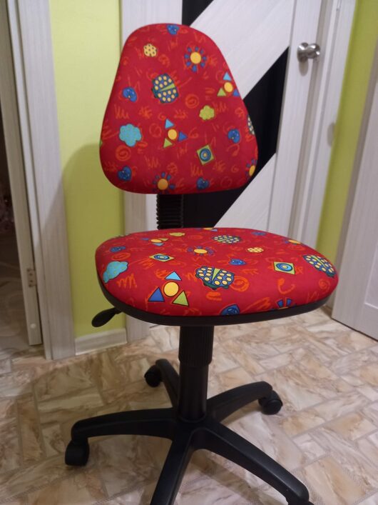 Кресло компьютерное детское | Собственно продам Цена 2000₽ 89814476539
